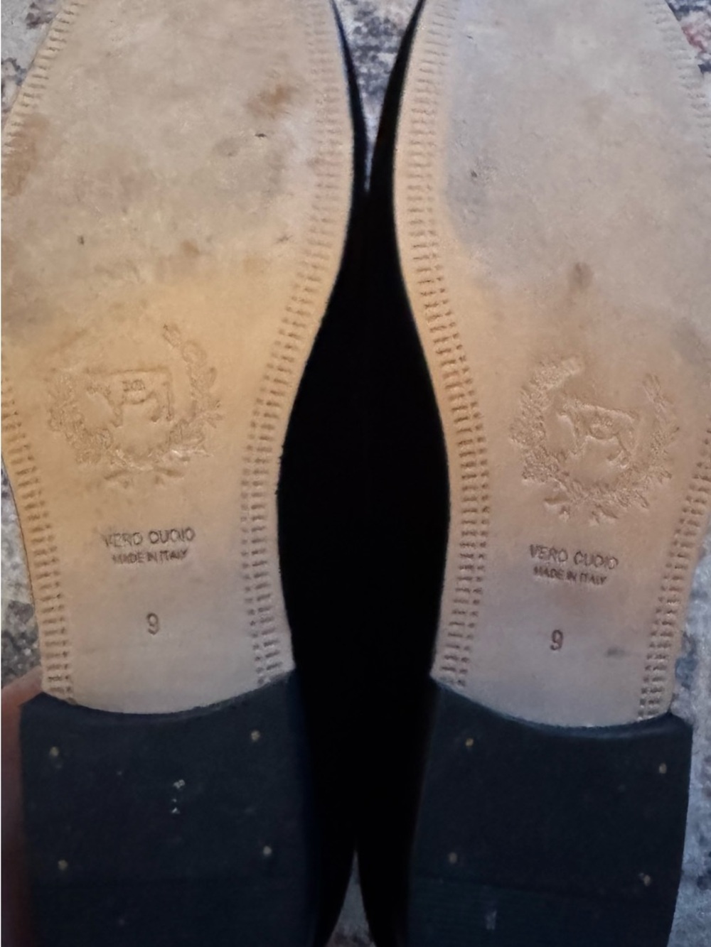 Del Toro Black Velvet Loafers with Gold Cat and Pink Heart Embroidery - Picture 6 of 7